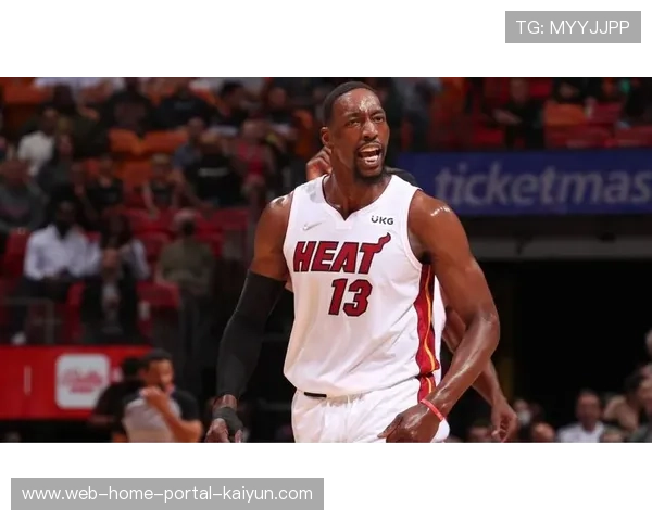 热火巴特勒阿德巴约高位手递手战术,制造中距离错位单打机会